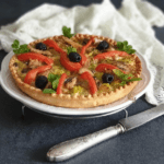 Tarte aux poireaux à la sardine et tomate