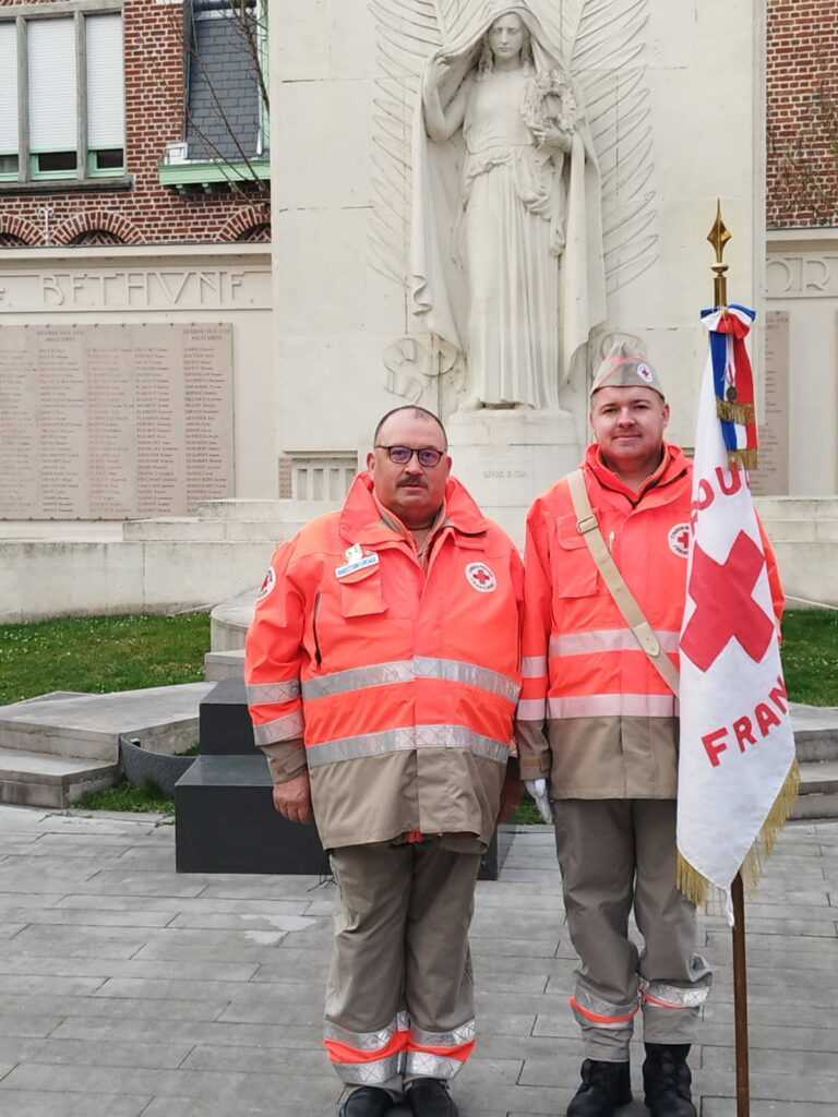 Hommage aux victimes du terrorisme : la Croix-Rouge de Bruay-Béthune présente à la cérémonie de Béthune
